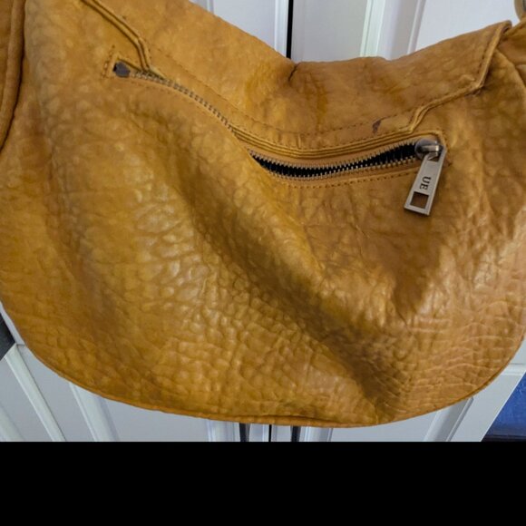 Urban Expressions crossbody bag - Picture 3 of 13